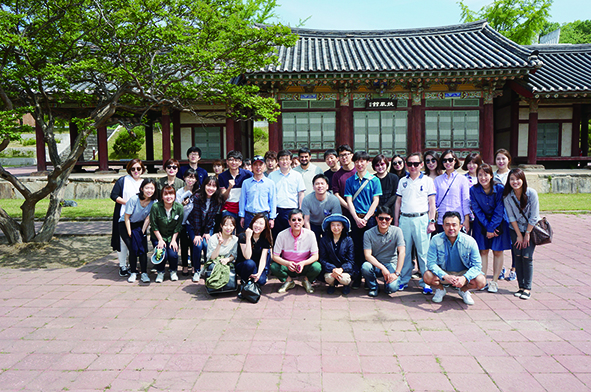 2017 경희치대 보존학교실 춘계야유회가 지난 5월 20~21일 충남 부여에서 진행됐다.