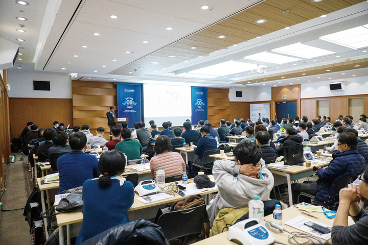 메가젠임플란트 Densah Osseodensification Academy가 16일 코엑스에서 성황리에 개최됐다.<메가젠임플란트 제공>