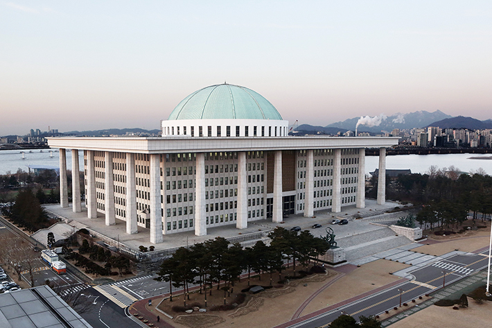 새해 들어 국립치의학연구원 설립에 관한 국회 차원의 논의가 활발해질 전망이다.<사진: 국회 홈페이지>