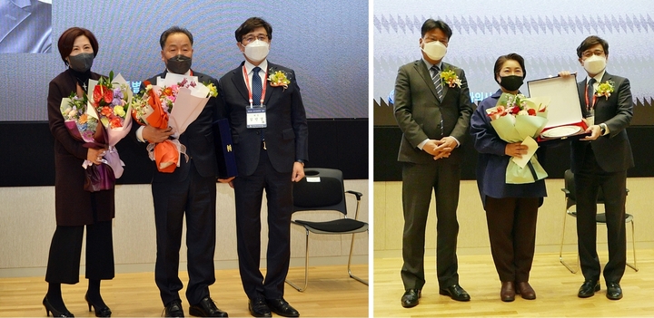 권태호 전 서울지부 회장(사진 왼쪽)이 제30회 서울시치과의사회 대상을 수상했으며, 이웃사랑치과봉사회가 제20회 서울시치과의사회 치과의료 봉사상을 받았다.<윤선영 기자>