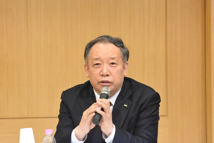 기호3번 장재완 후보가 답변하고 있다. <치의신보 선거팀>