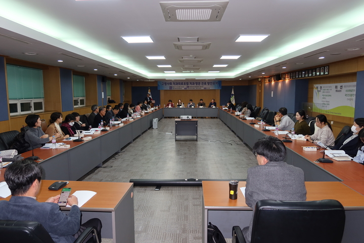 이날 포럼 각 참여단체의 많은 관계자들이 참석했다. <전수환 기자>