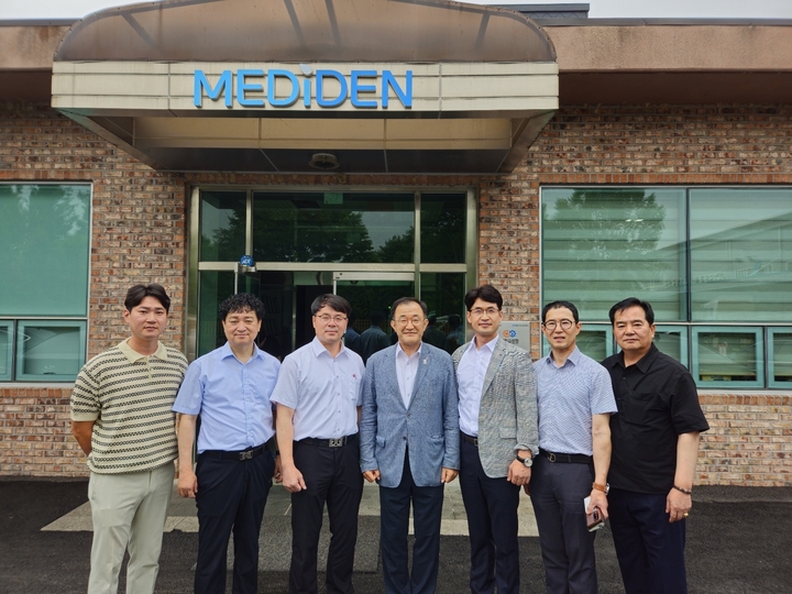 안제모 치산협 회장이 5개 지회를 지난 3개월에 걸쳐 방문했다. 사진은 광주·전남지회를 방문한 모습.<치산협 제공>