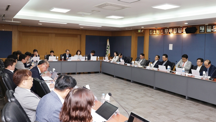 치협은 지난 20일 2025회계연도 제1회 정기이사회를 열고 주요 현안을 논의, 의결했다.