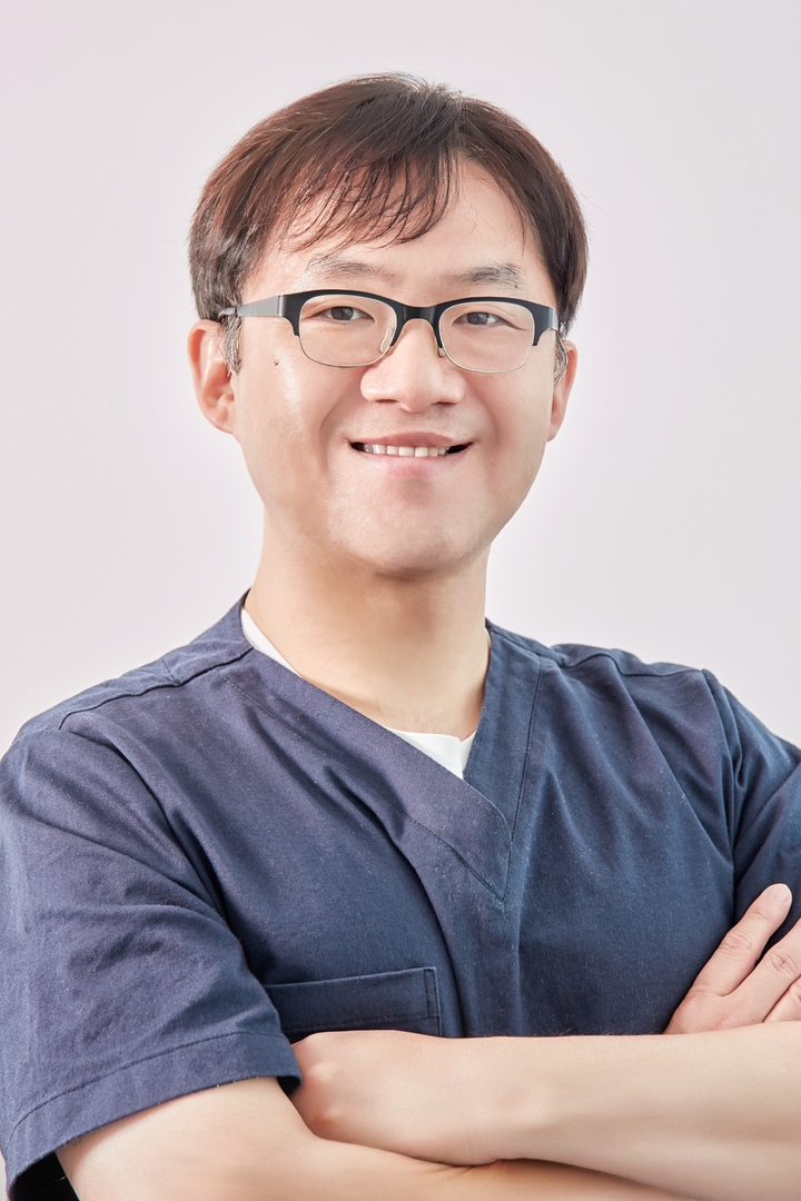 이근용 울산참치과의원 원장