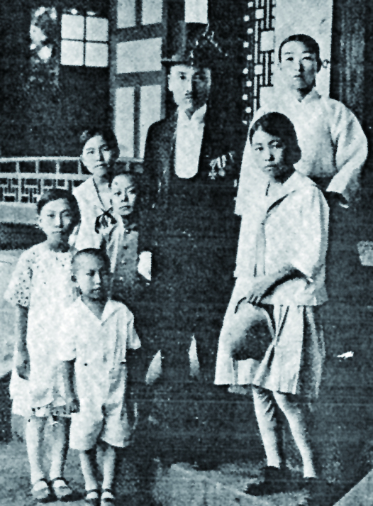 함석태 선생의 가족사진 <변영남 원장 제공>