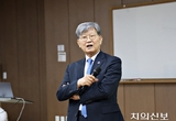 ‘말 더듬던 소년’ 세계 치의학 이끌다