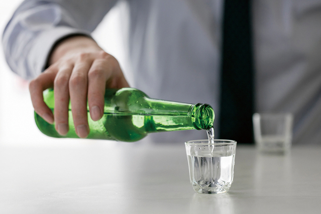 소주 한잔 '음주진료'에 면허취소 추진 논란
