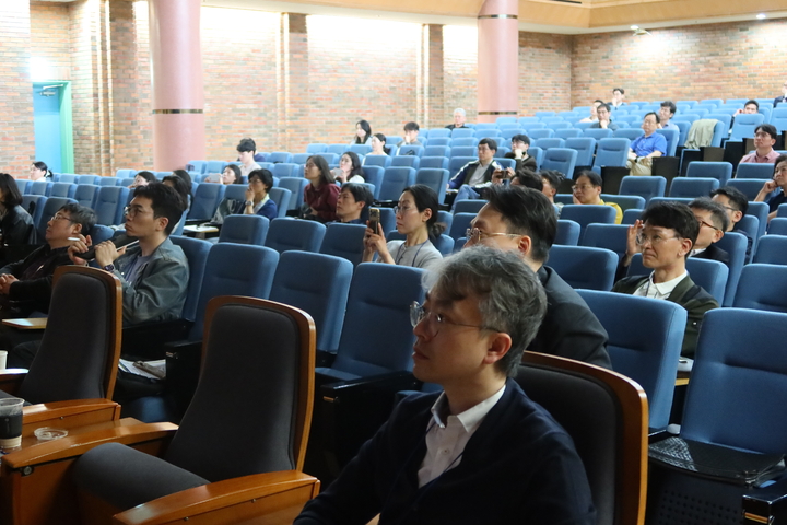 100세 시대, 발치·비발치 투명교정 재조명