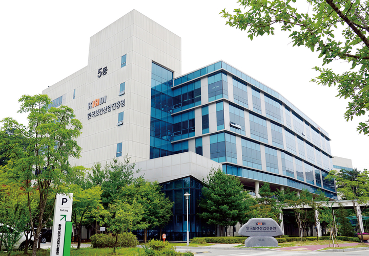 바닥없는 임플란트 수출 하반기도 ‘암울’